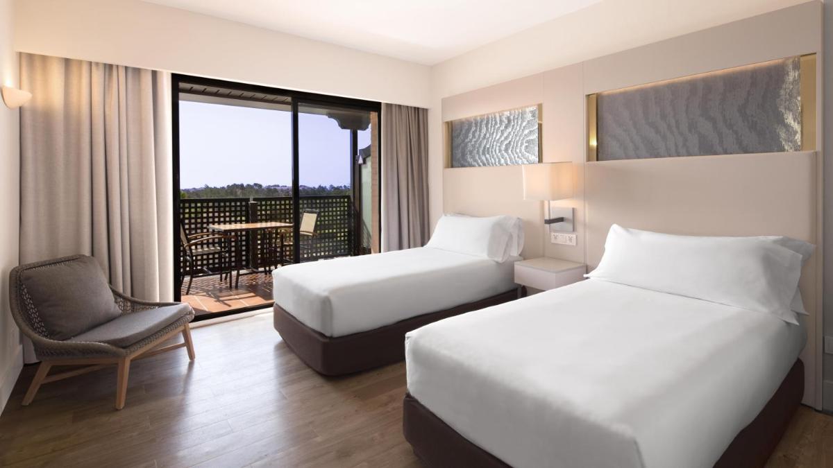 DoubleTree by Hilton Islantilla Beach Golf Resort