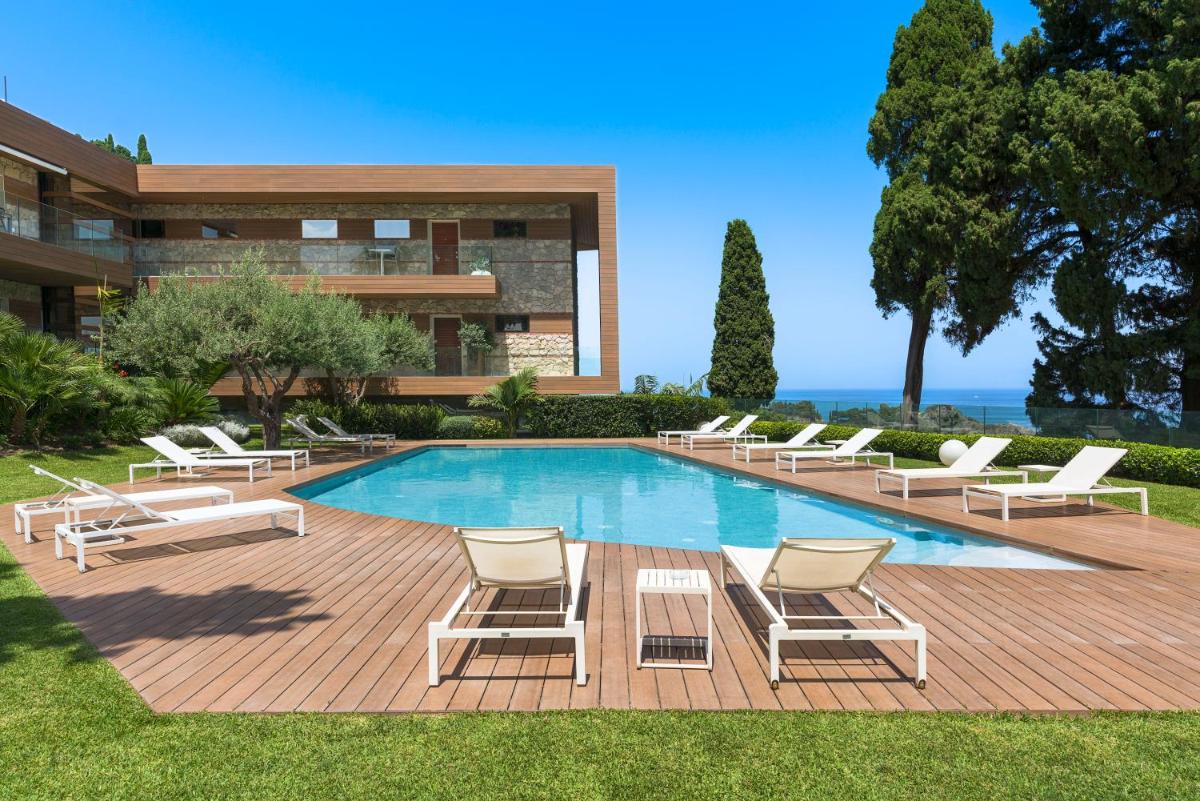 Isola Bella Infinity Suites