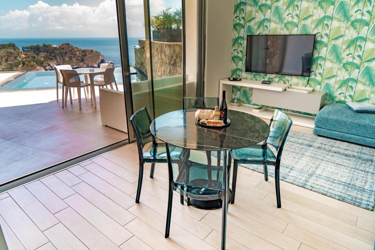 Isola Bella Infinity Suites