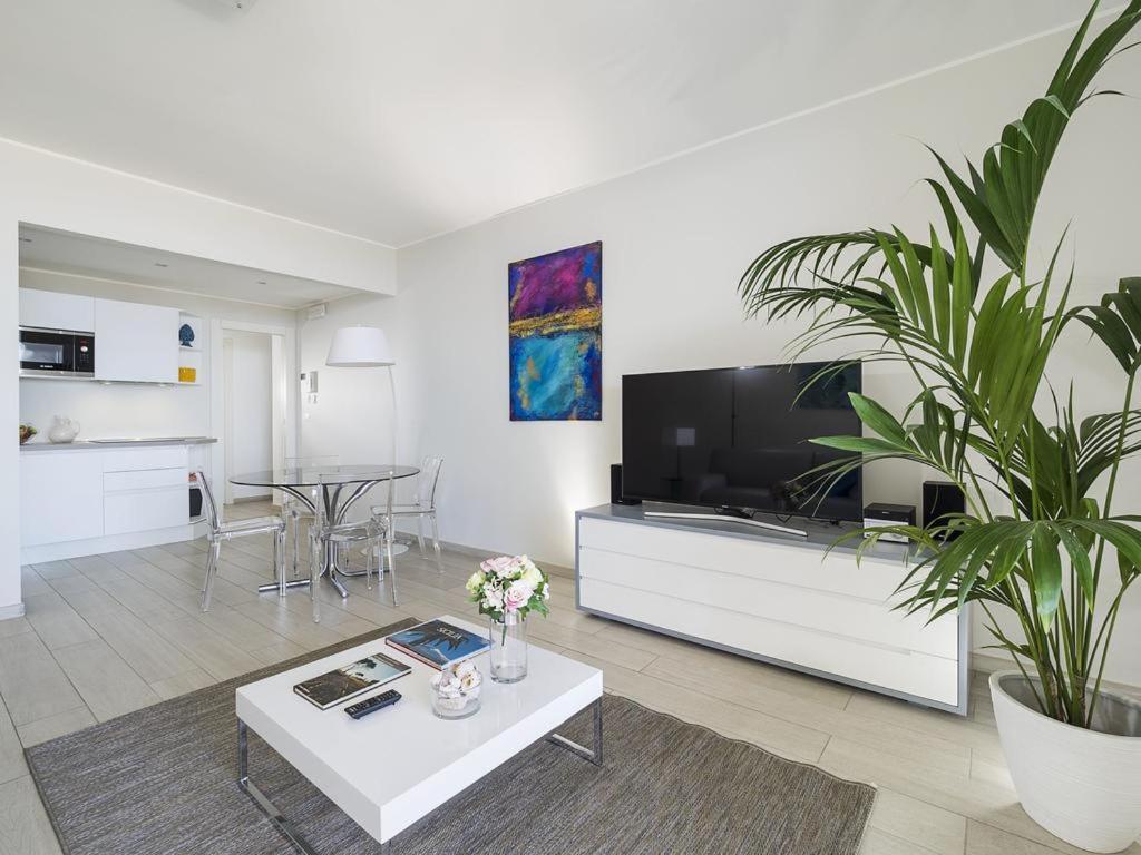 Isola Bella Infinity Suites