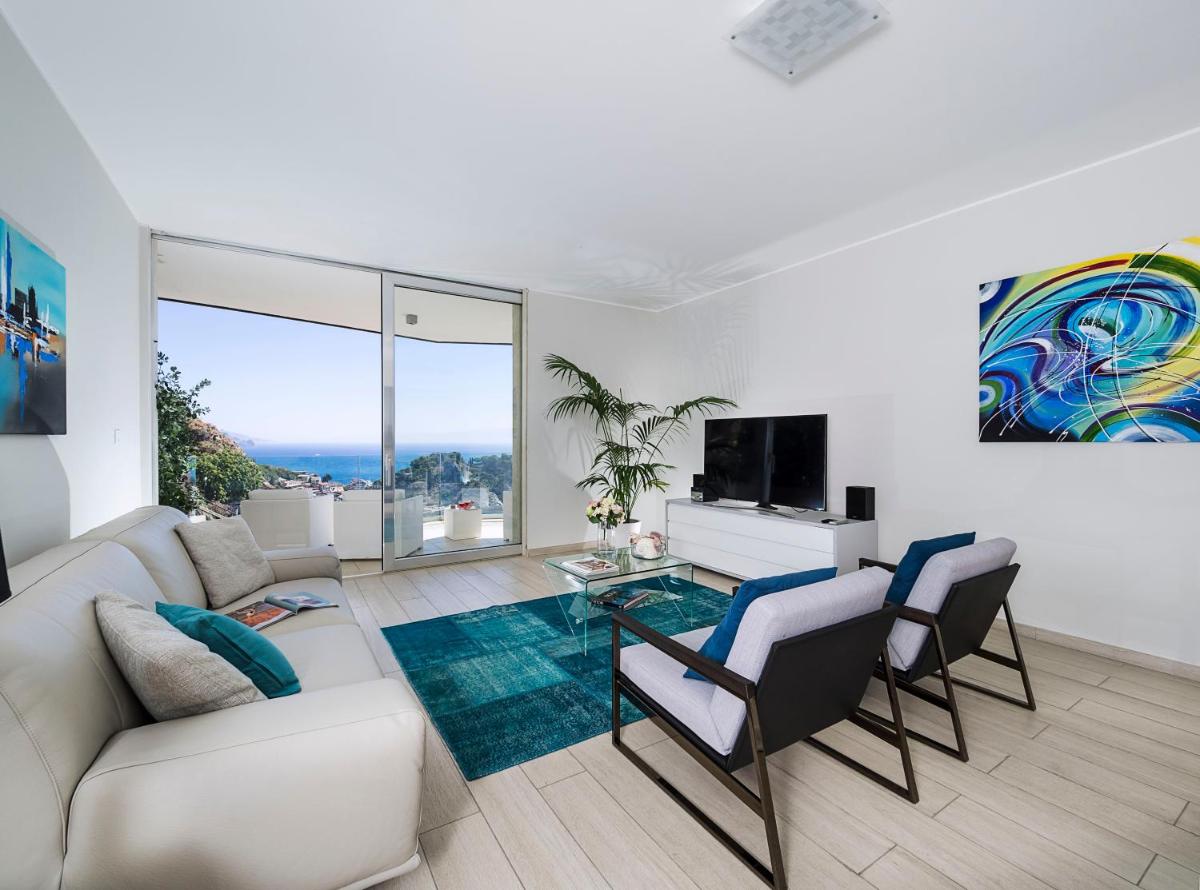 Isola Bella Infinity Suites