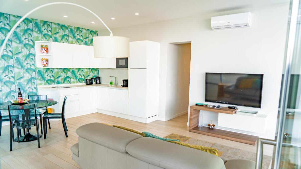 Isola Bella Infinity Suites