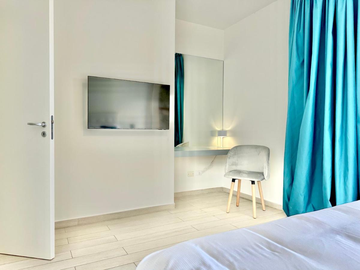 Isola Bella Infinity Suites