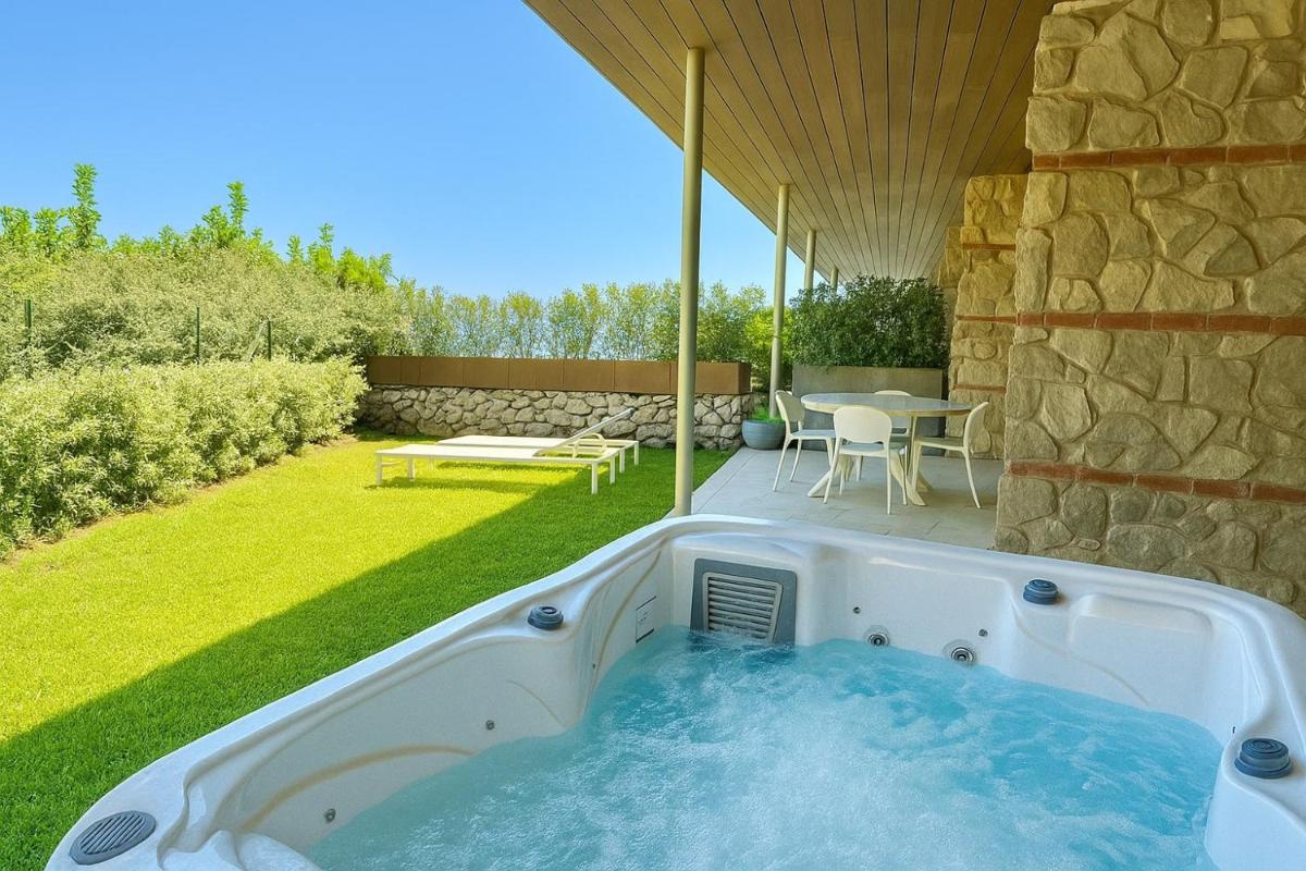 Isola Bella Infinity Suites