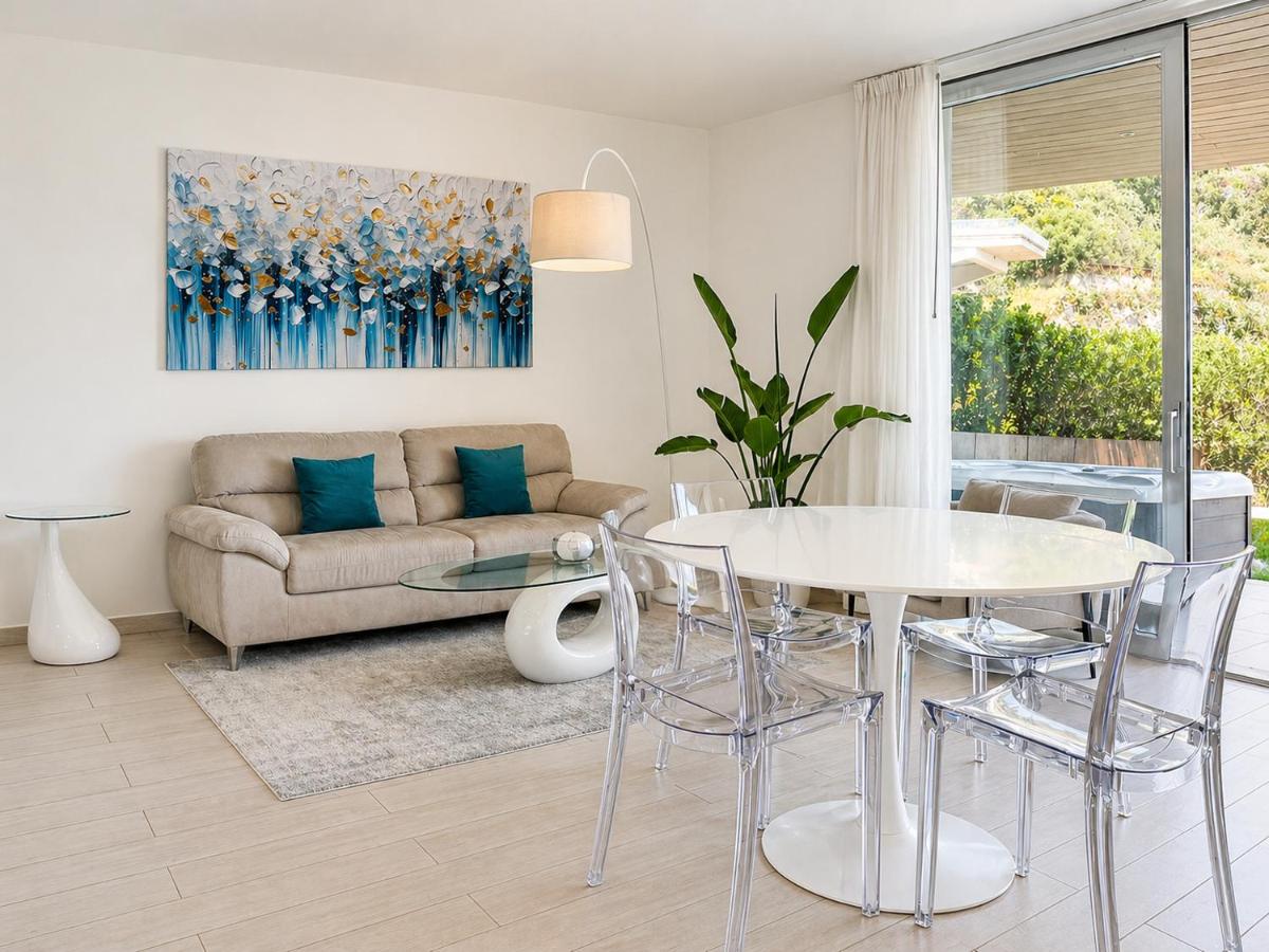 Isola Bella Infinity Suites
