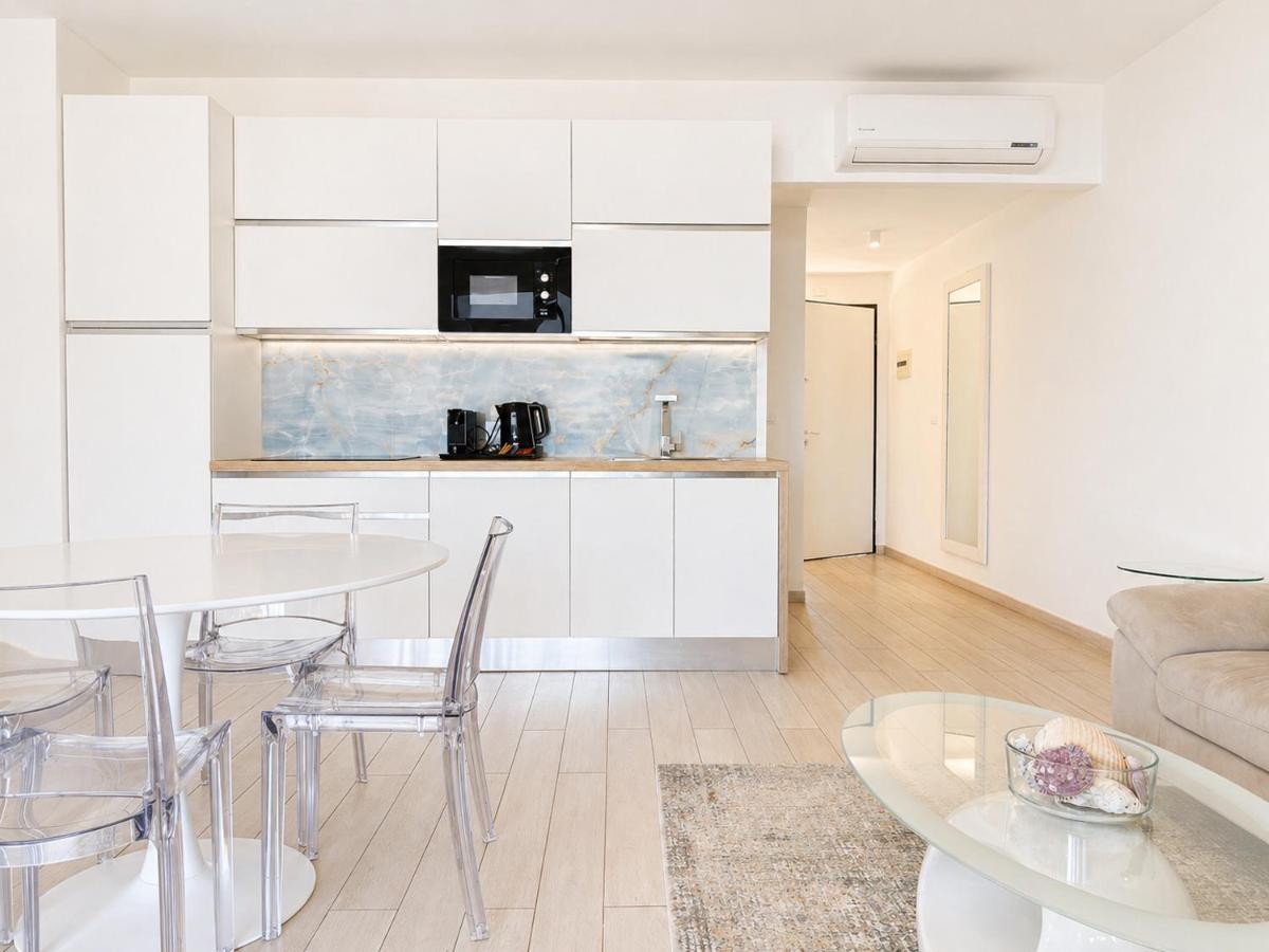 Isola Bella Infinity Suites