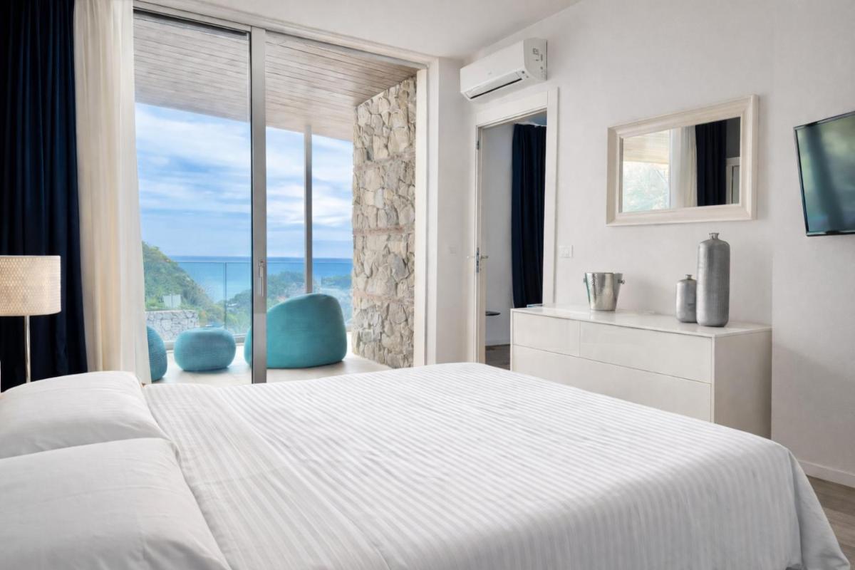 Isola Bella Infinity Suites