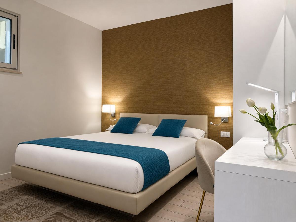 Isola Bella Infinity Suites