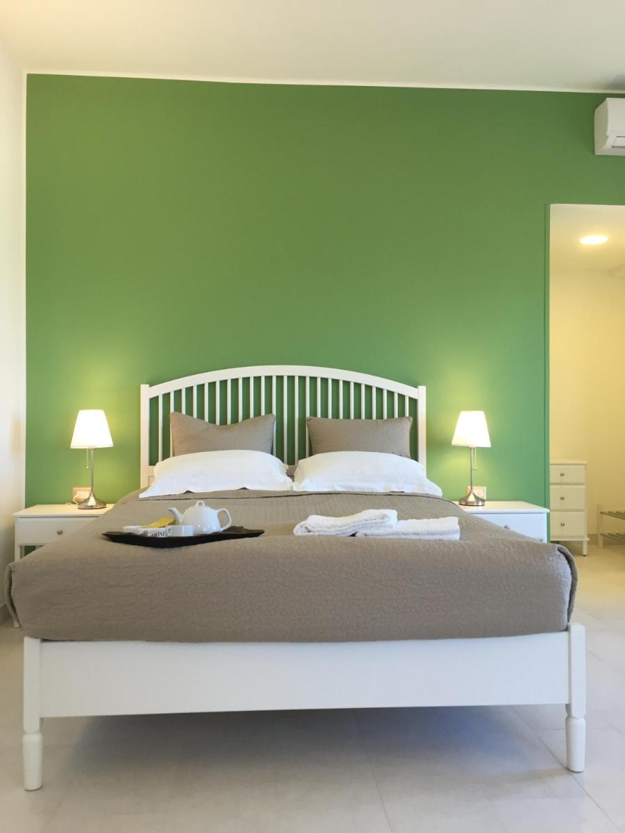 Isola Charm B&B - Pool & Nature Stay