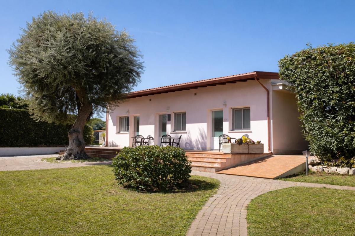 Isola Charm B&B - Pool & Nature Stay