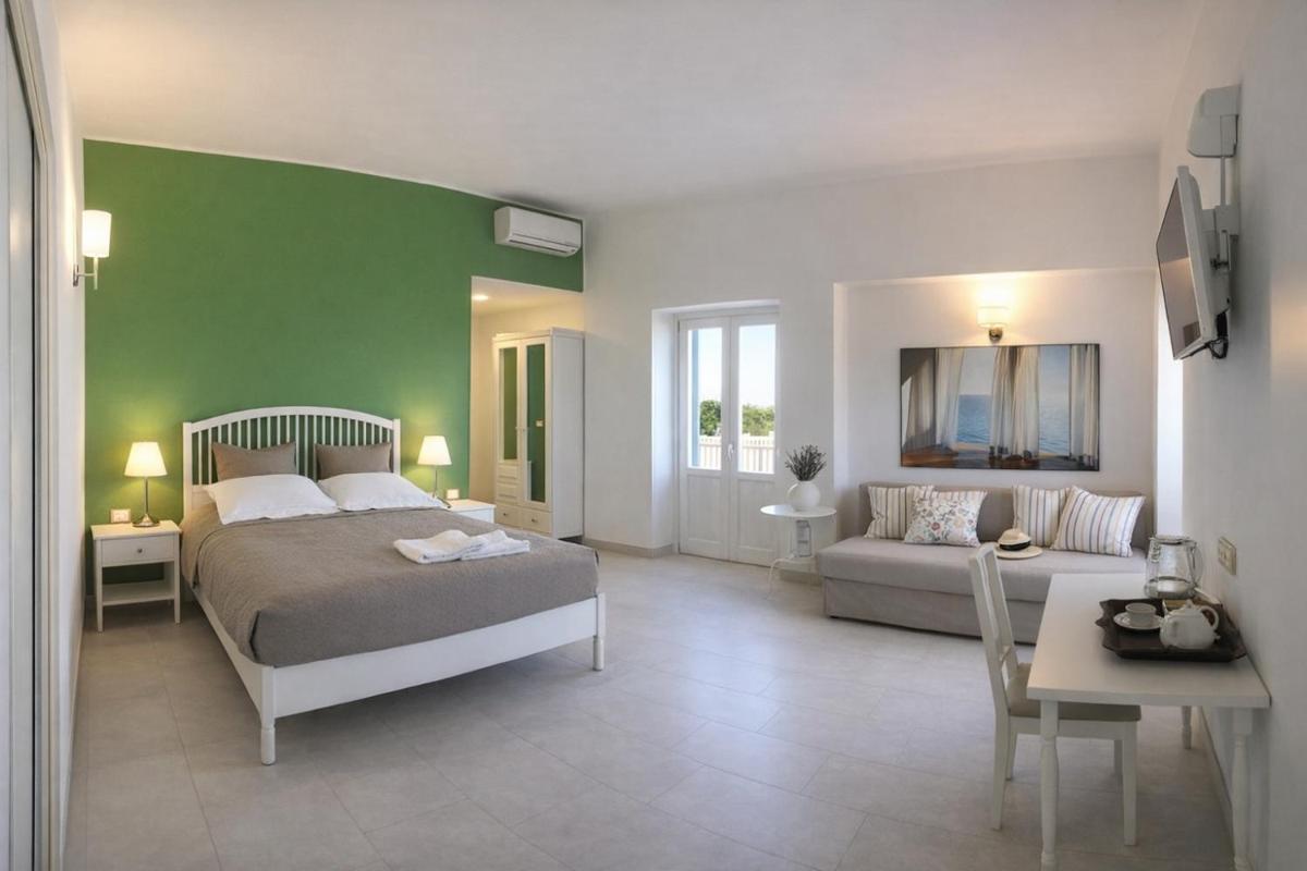 Isola Charm B&B - Pool & Nature Stay