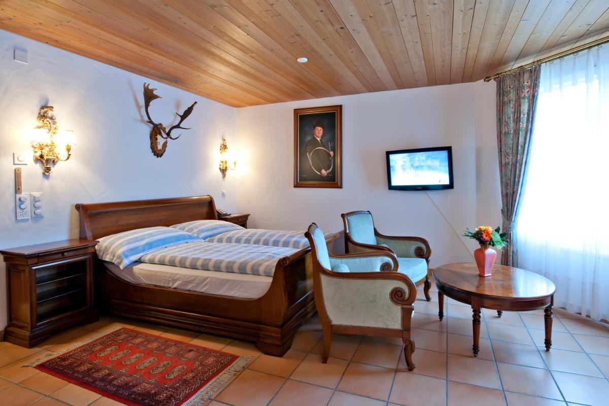 Jagd-Schloss - Swiss-Chalet Merlischachen