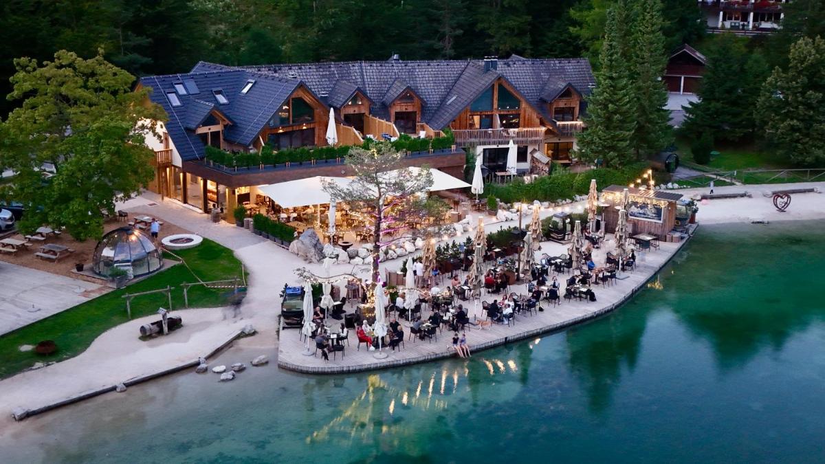 JASNA NATUR Resort by the lake