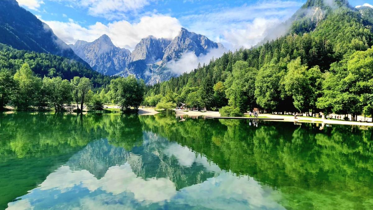 JASNA NATUR Resort by the lake