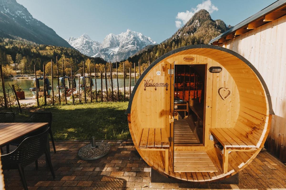 JASNA NATUR Resort by the lake