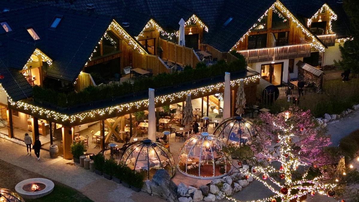 JASNA NATUR Resort by the lake
