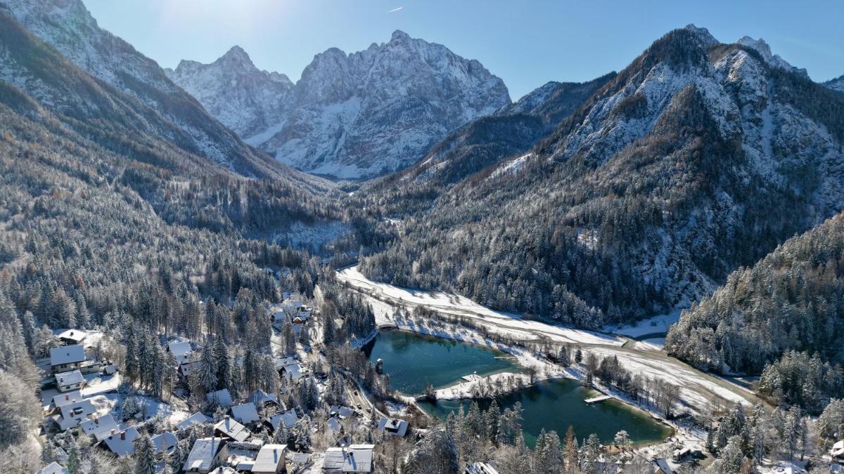 JASNA NATUR Resort by the lake