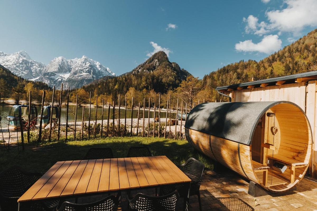 JASNA NATUR Resort by the lake
