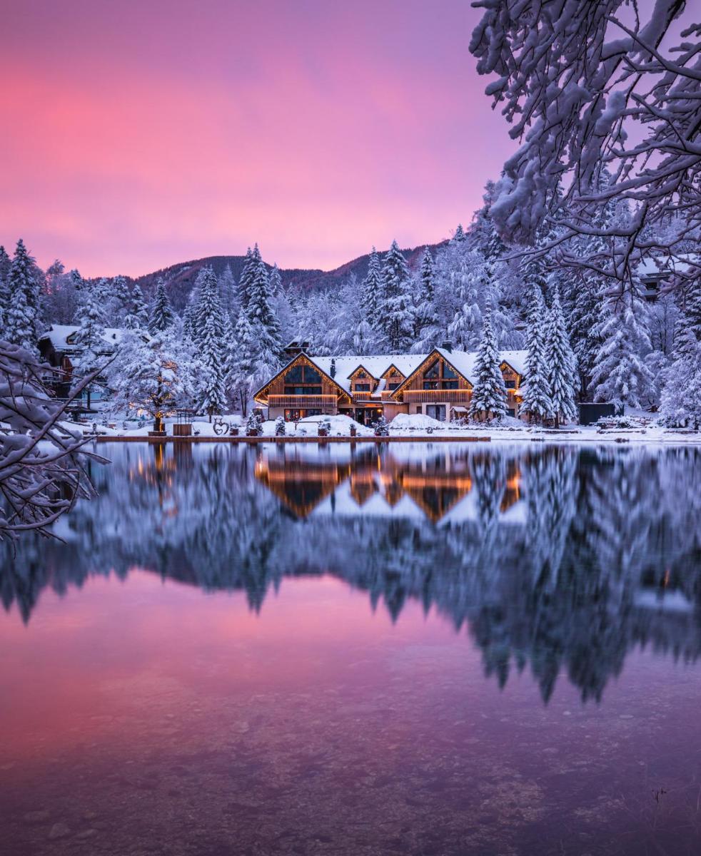 JASNA NATUR Resort by the lake