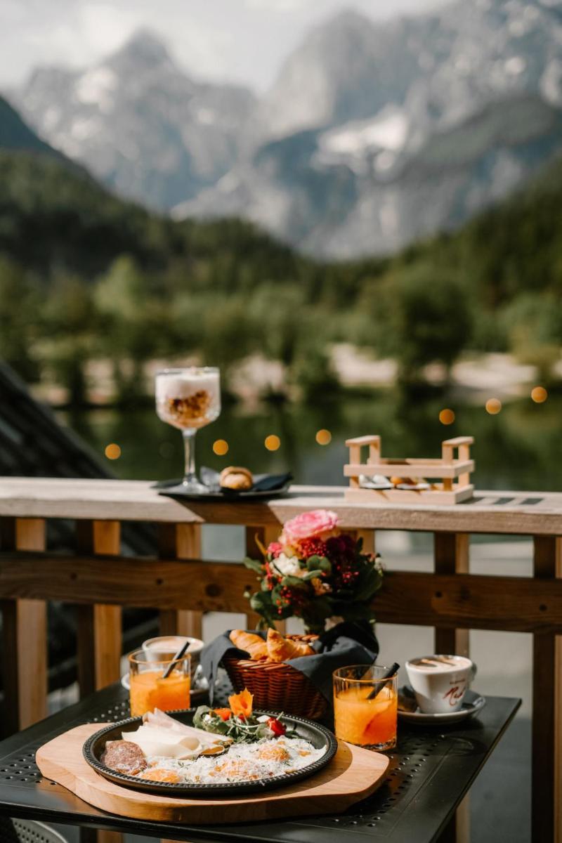 JASNA NATUR Resort by the lake