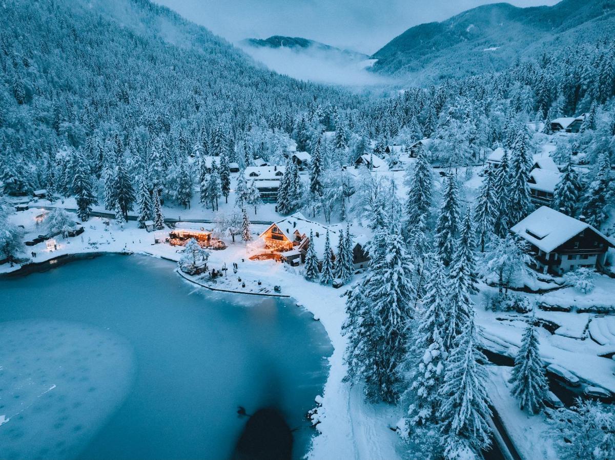 JASNA NATUR Resort by the lake