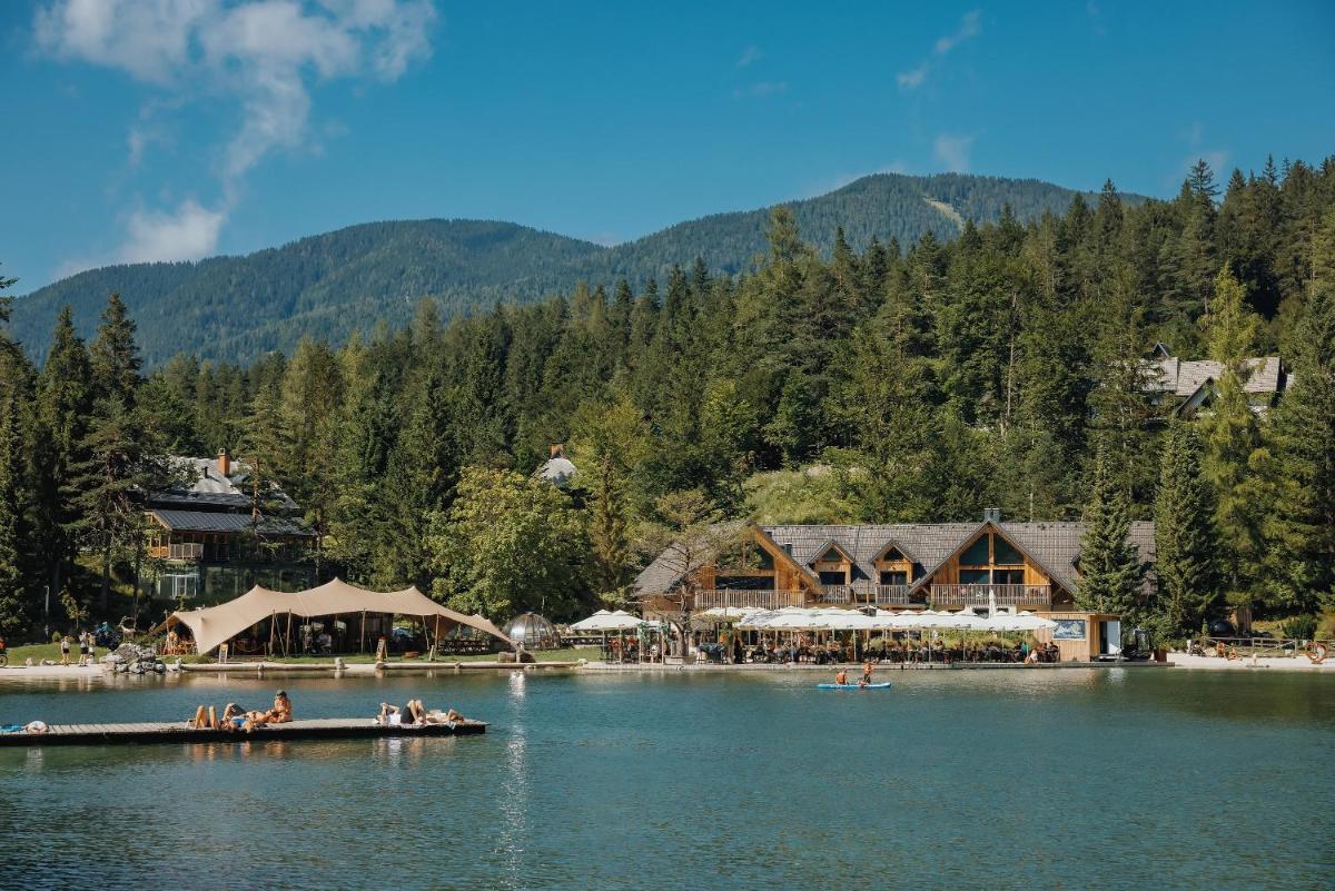 JASNA NATUR Resort by the lake