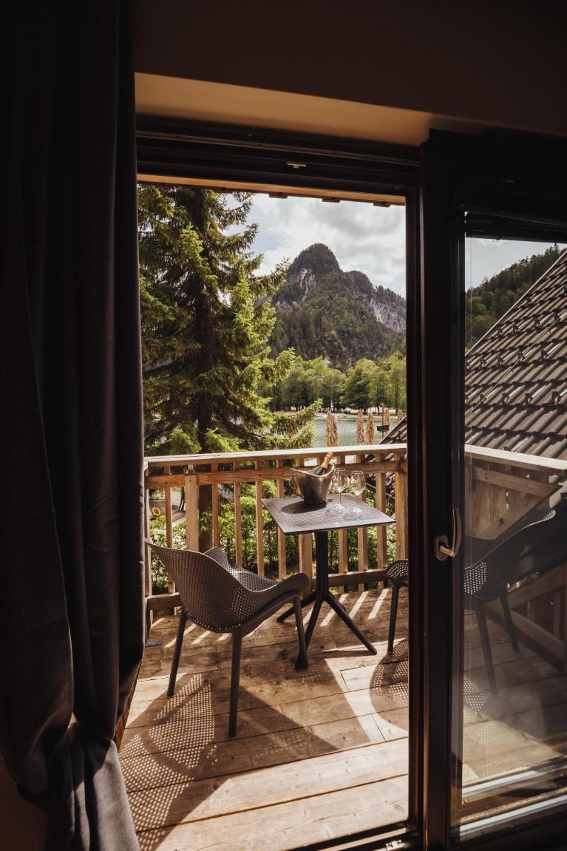 JASNA NATUR Resort by the lake