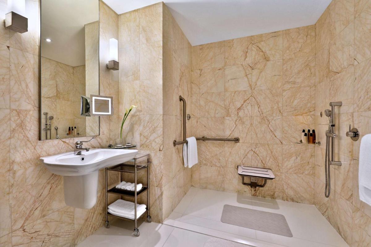Conrad Abu Dhabi Etihad Towers