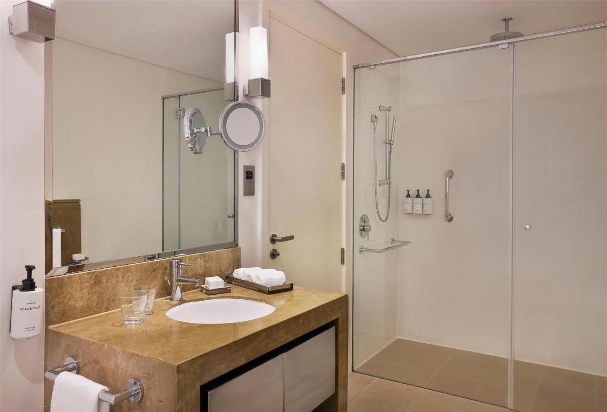 Conrad Abu Dhabi Etihad Towers