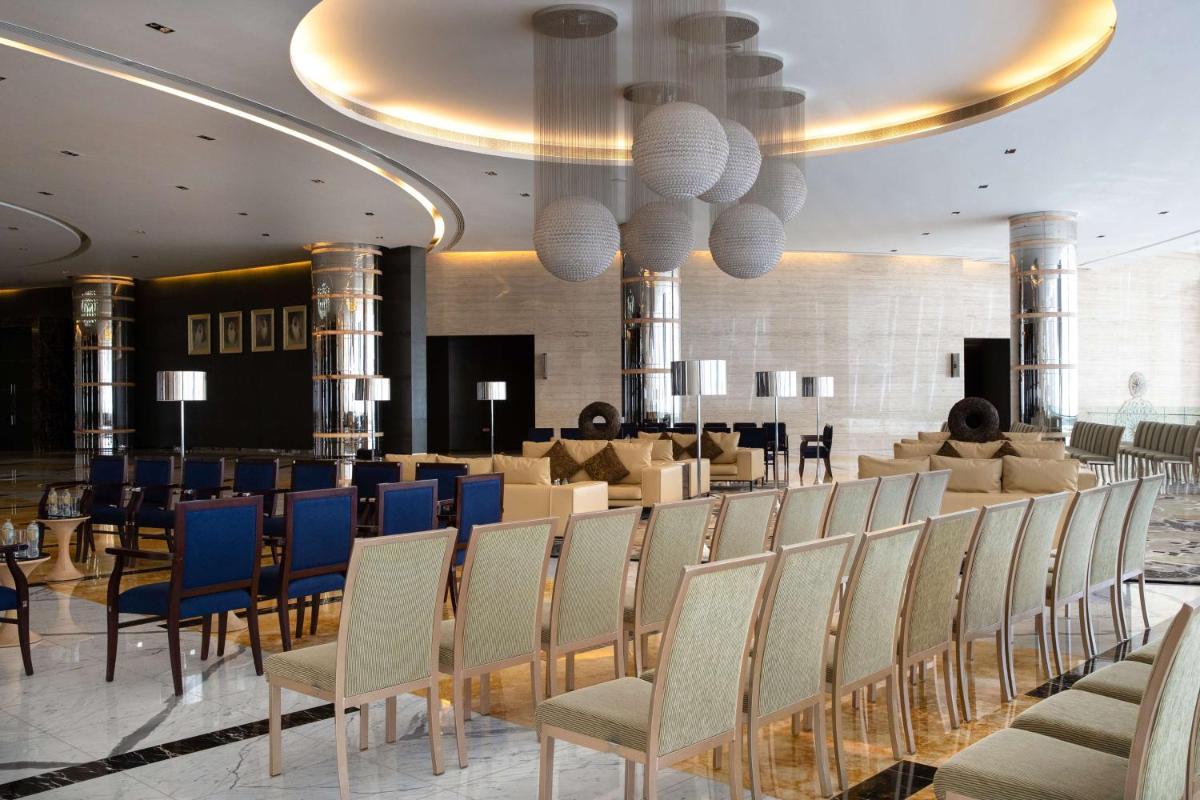 Conrad Abu Dhabi Etihad Towers