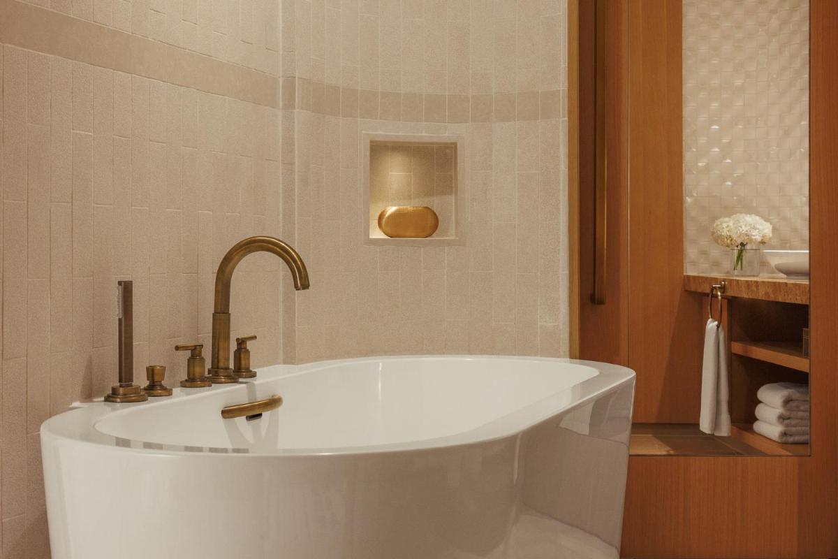 Jumeirah Beach Hotel Dubai