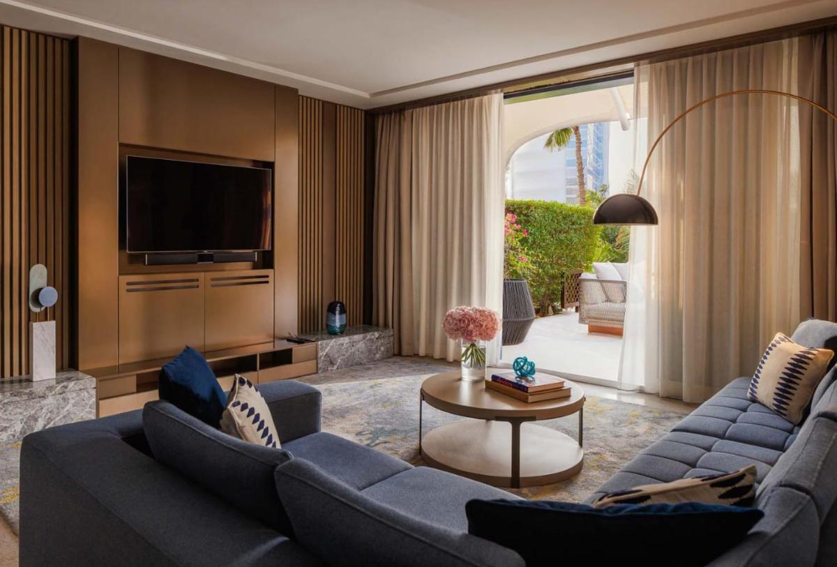 Jumeirah Beach Hotel Dubai