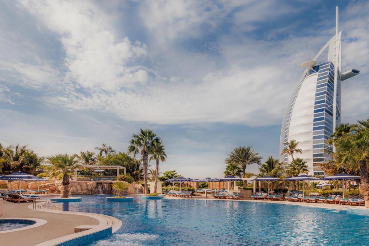 Jumeirah Beach Hotel Dubai