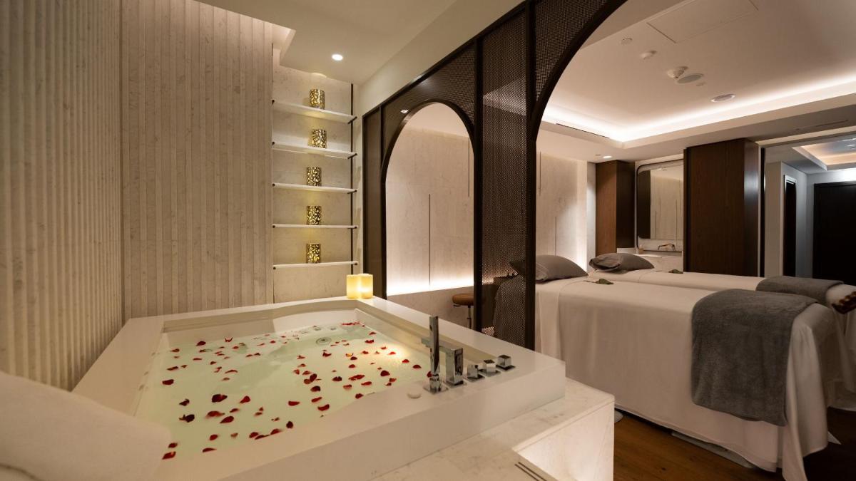 Jumeirah Beach Hotel Dubai