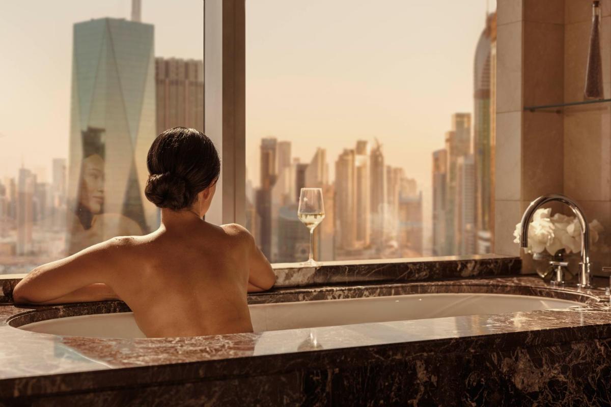 Jumeirah Emirates Towers Dubai