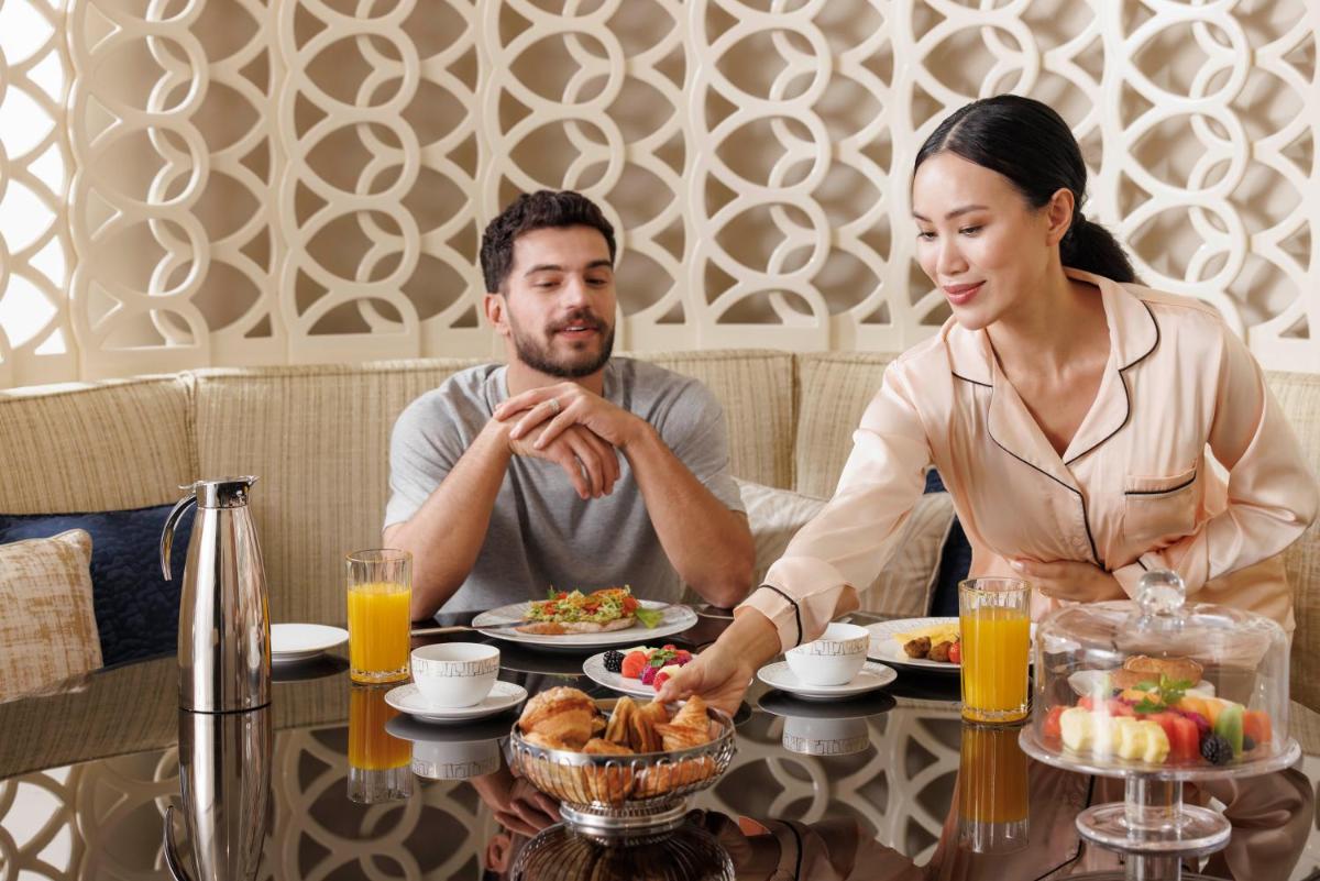 Jumeirah Emirates Towers Dubai