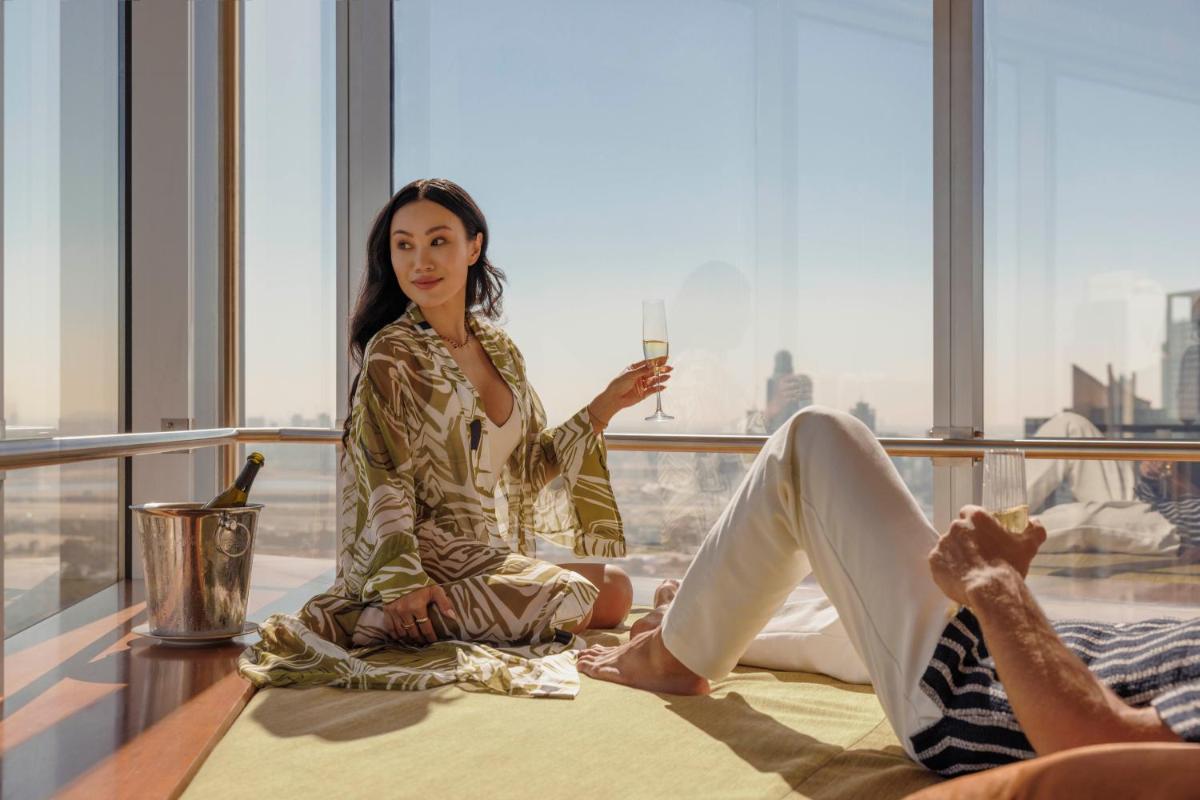 Jumeirah Emirates Towers Dubai