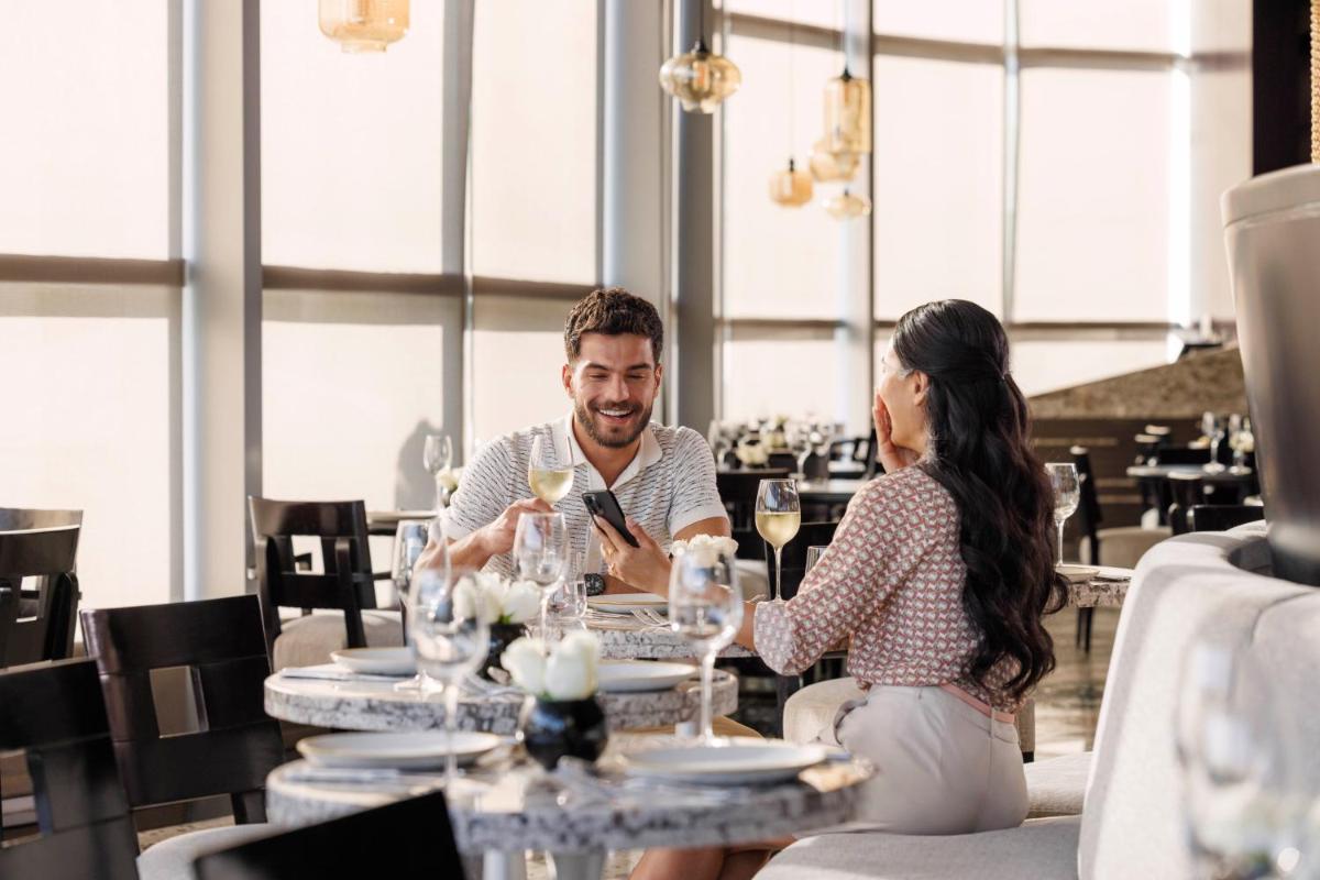 Jumeirah Emirates Towers Dubai