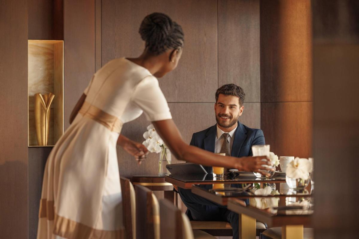 Jumeirah Emirates Towers Dubai