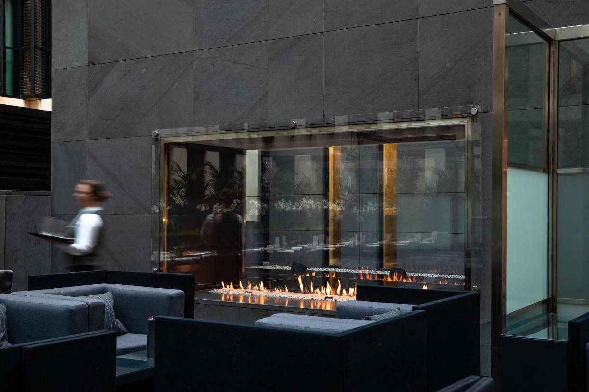 Grosvenor House Suites