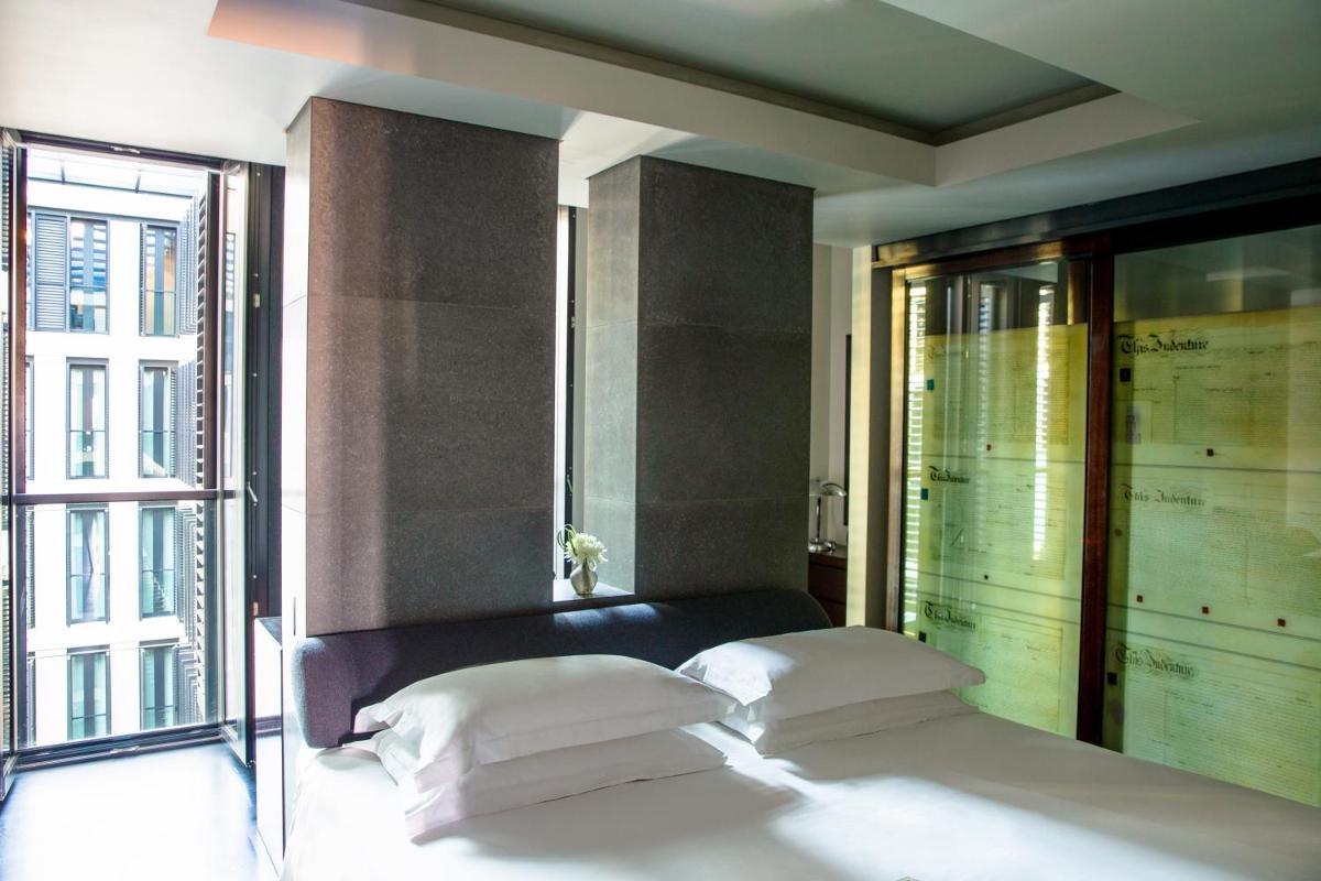 Grosvenor House Suites