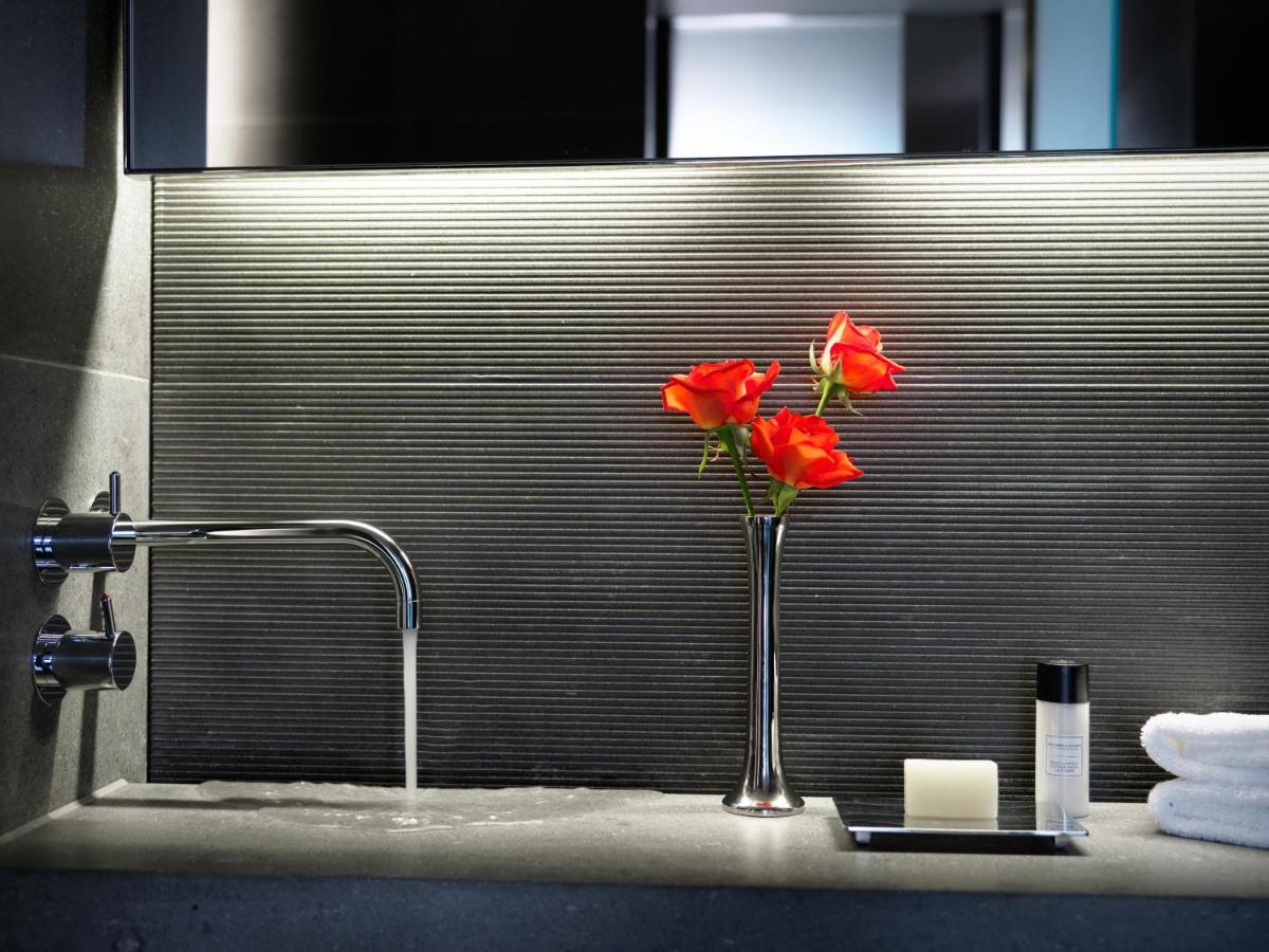 Grosvenor House Suites