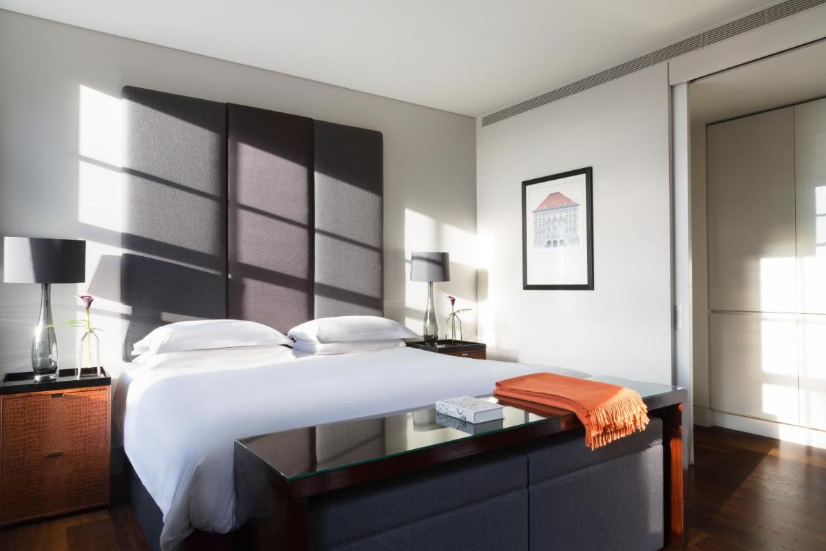 Grosvenor House Suites