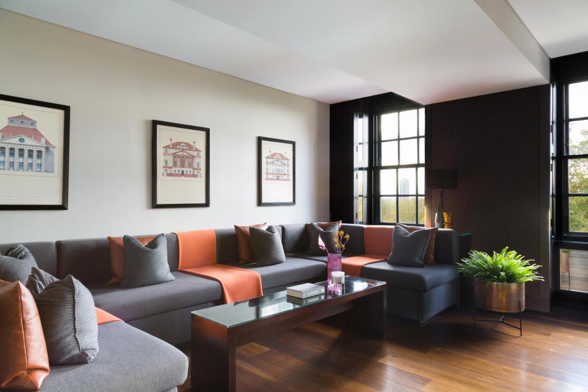 Grosvenor House Suites