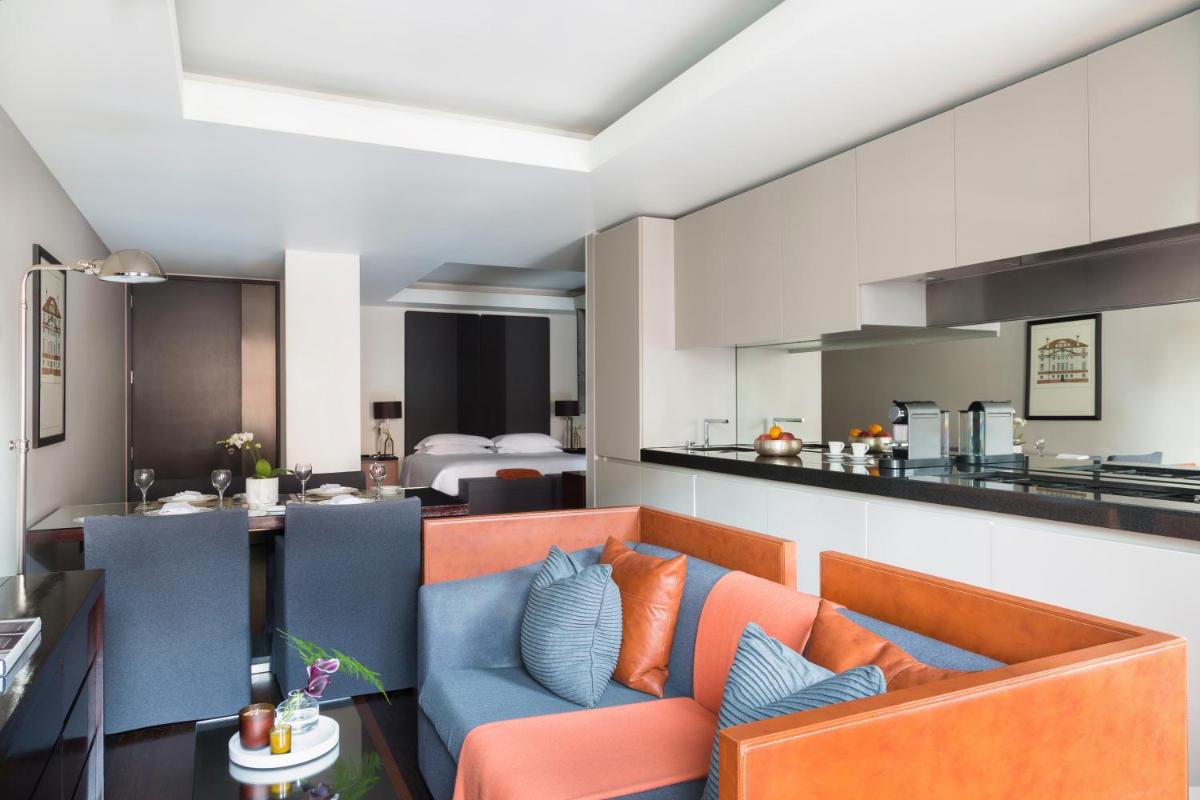 Grosvenor House Suites