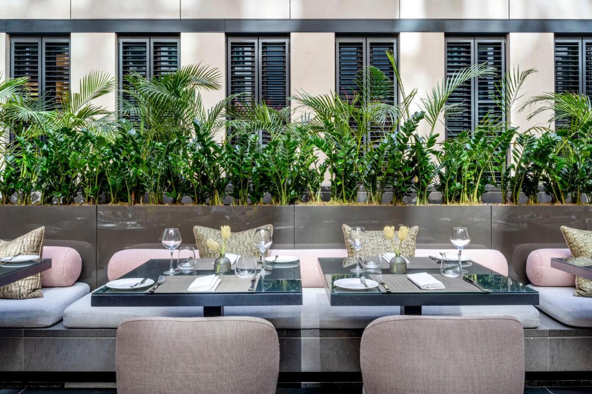 Grosvenor House Suites
