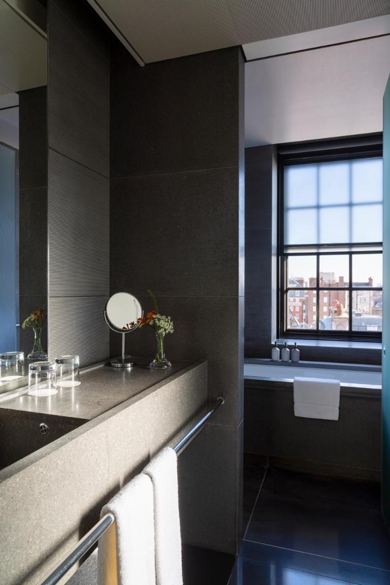 Grosvenor House Suites