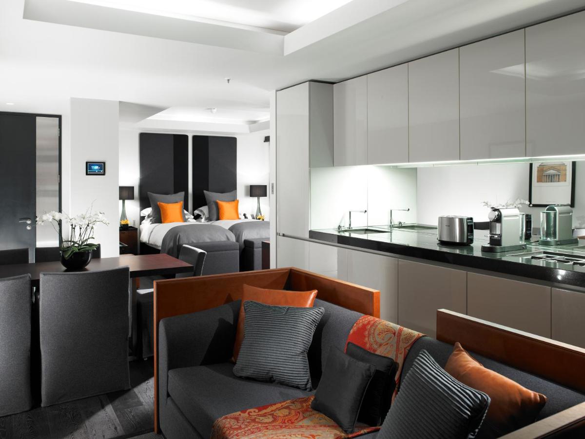 Grosvenor House Suites
