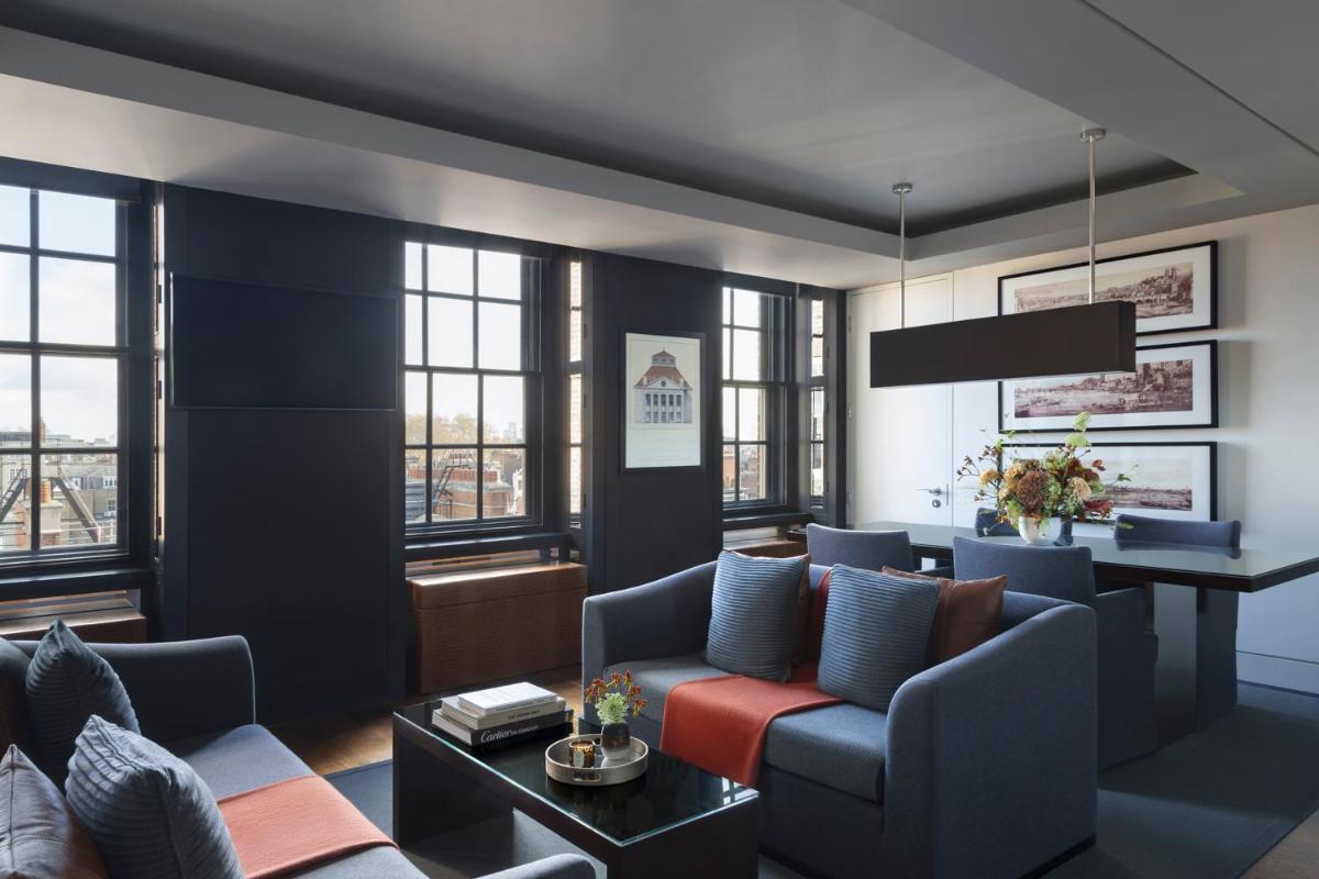 Grosvenor House Suites