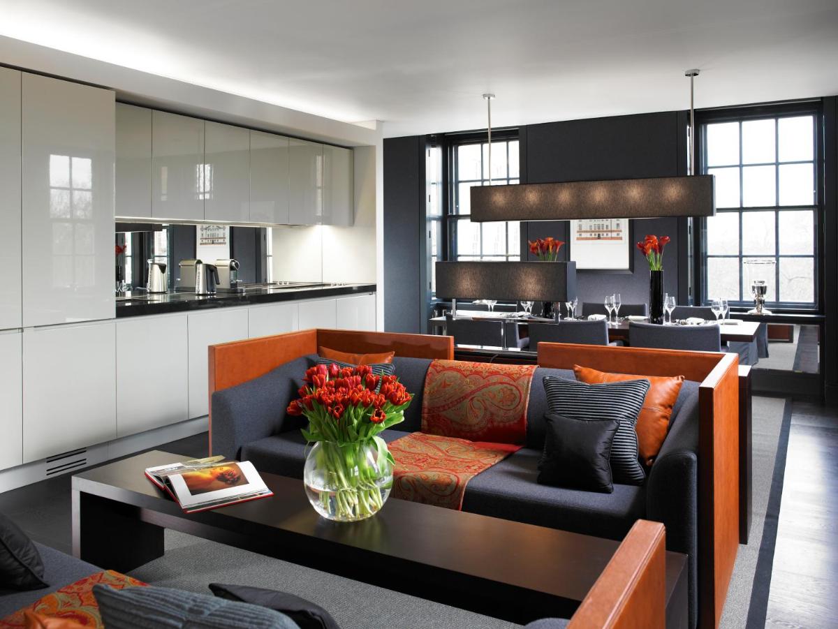 Grosvenor House Suites